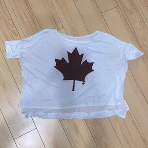 BRANDY MELVILLE maple leaf 🍁crop Tee
